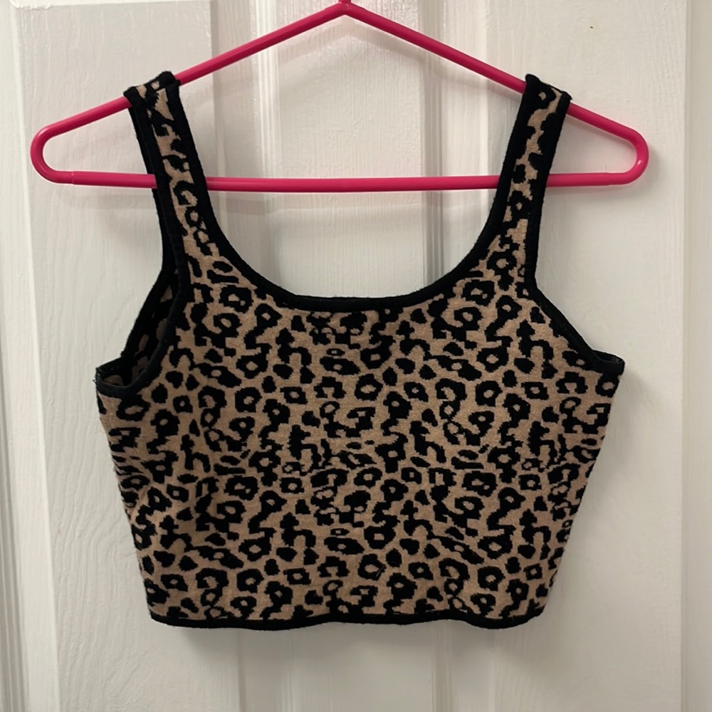 Leopard Printed Cropped Tank